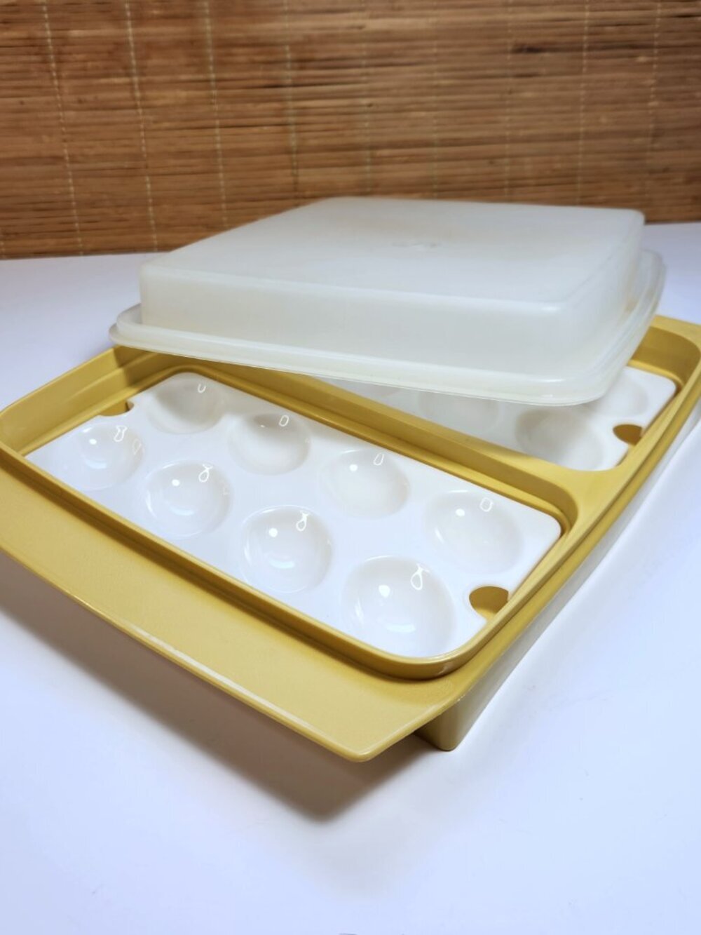 Vintage Tupperware Deviled Egg Keeper Carrier 723 Lid 722 Trays 665 Harvest Gold